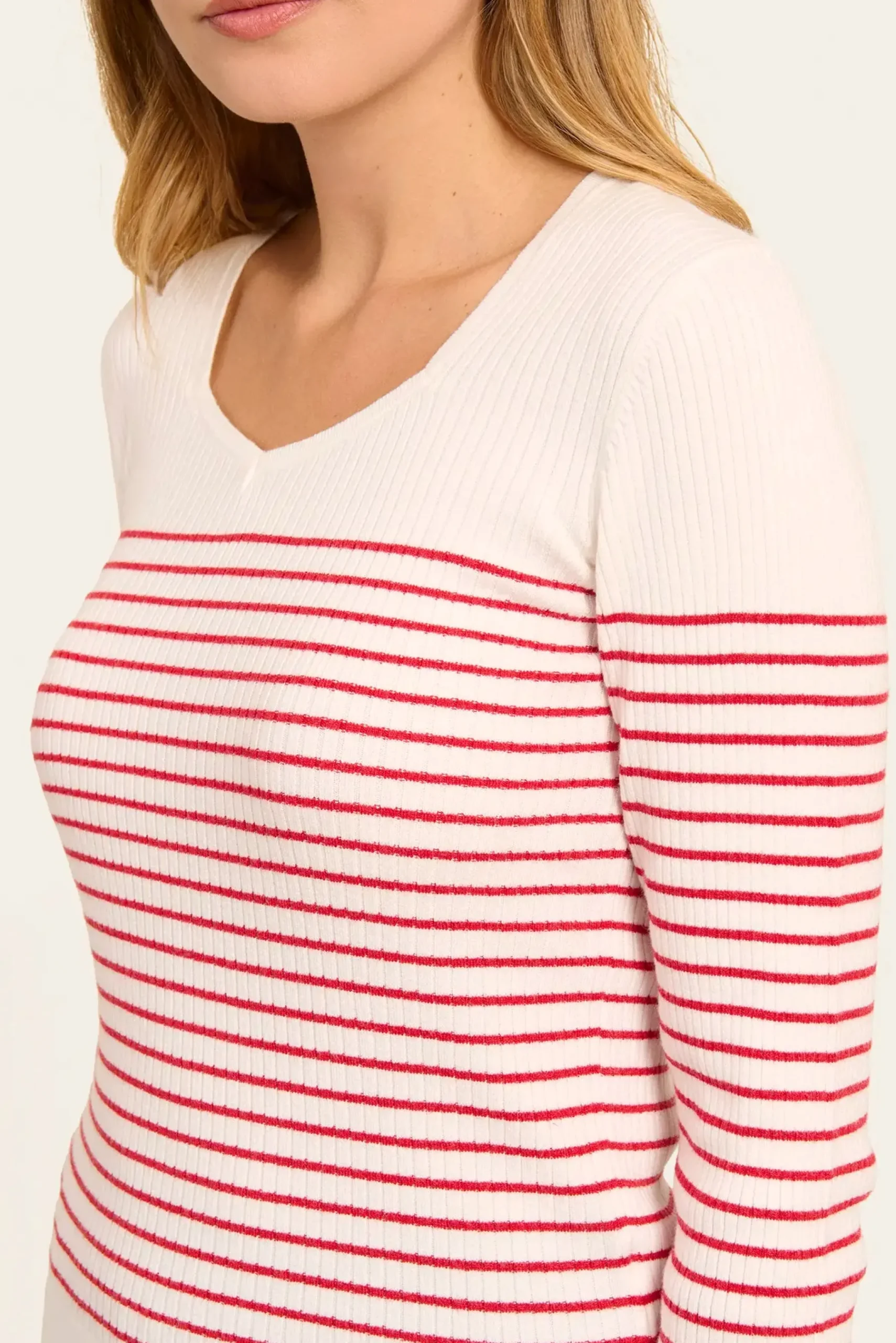 pull_paula_raye_3.webp NAF NAF Pull Paula Raye